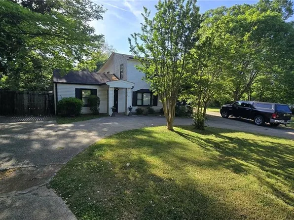 2669 Knoll Rd SE, Smyrna, GA 30080