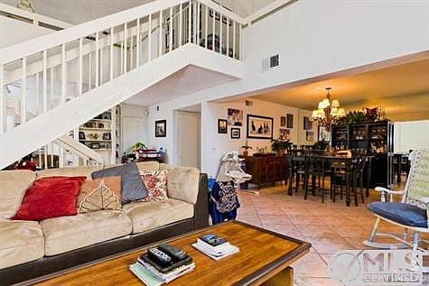 4th image of 418 Cherry Hills Ln #106