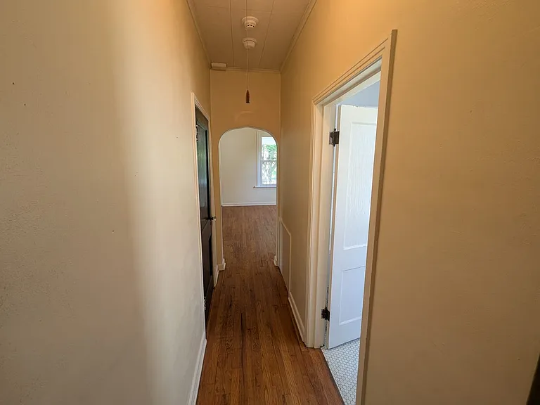 833 N 25th St — Photo 15