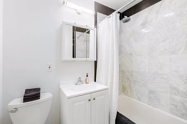 Rented by Charles Coutinho LLC | media 6