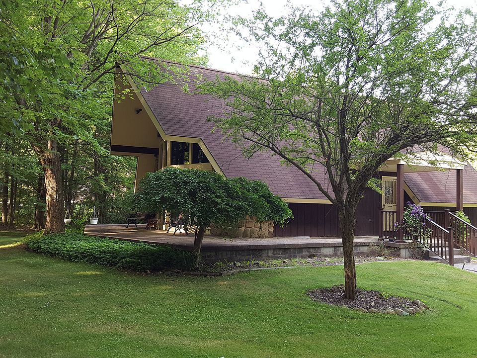 1st image of 8240 Blue Heron Dr