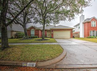 110 Island Breeze Cir, League City, TX 77573