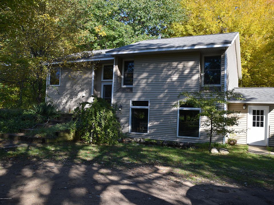 1st image of 12816 112th Ave