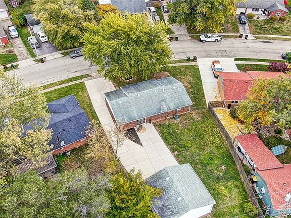 4th image of 3076 Wyoming Dr