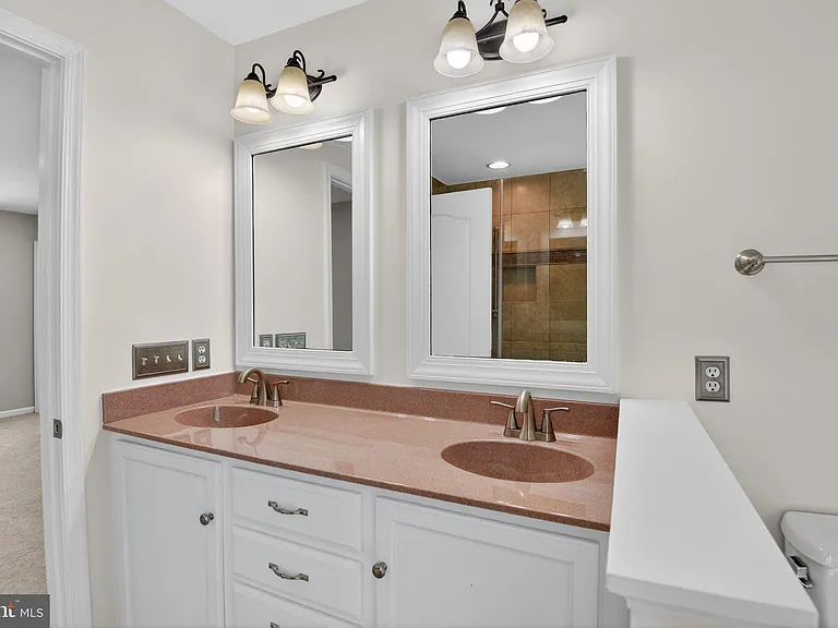 4315 Castletower Ct — Photo 14