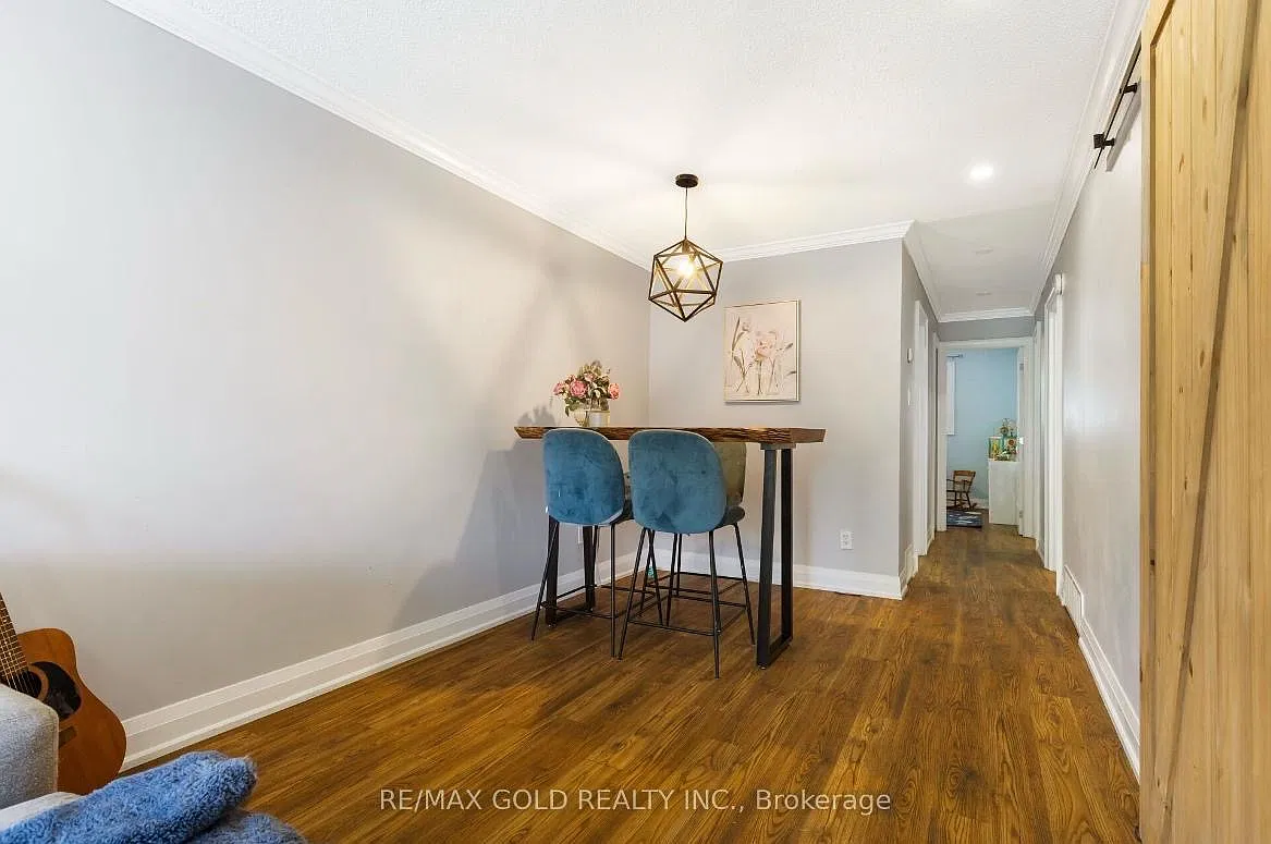 3 bed, 1100 sqft, $2,600 — Photo 2