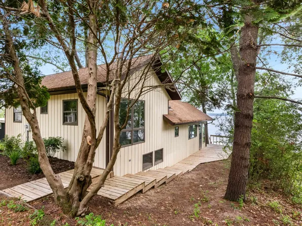 N4826 N Lakeshore, Green Lake, WI 54941