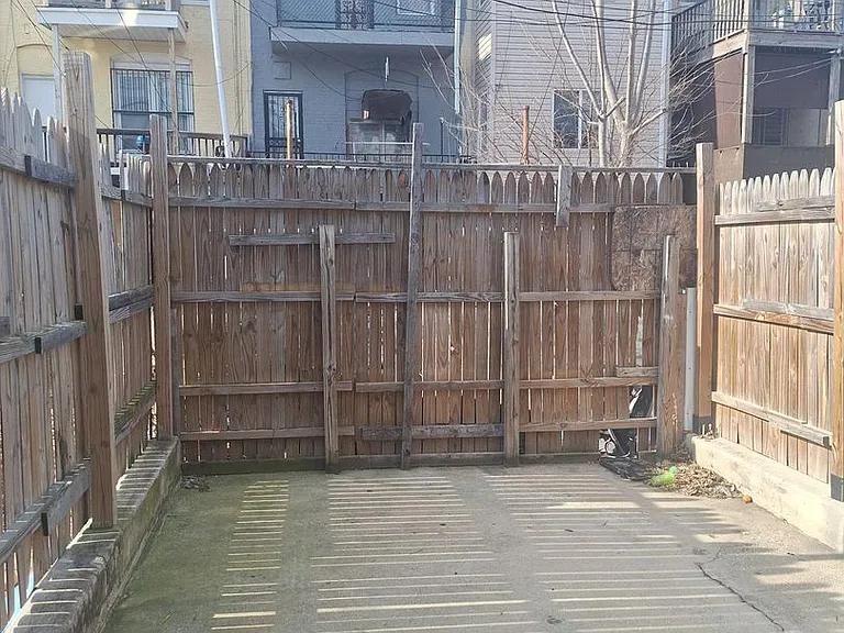 612 N Glover St — Photo 2