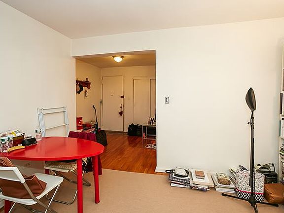 4th image of 30-44 29th St #4-D