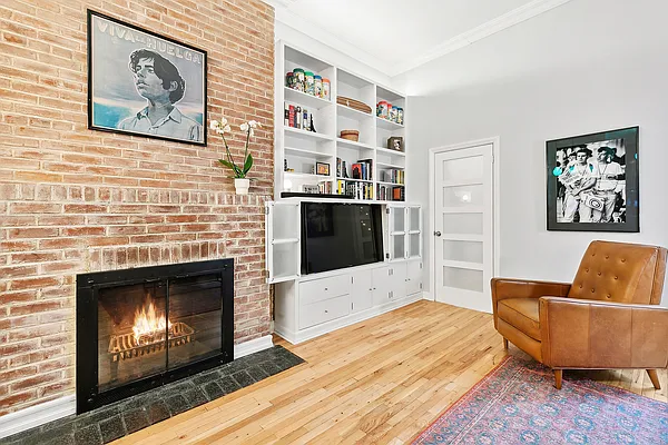 Sold by Compass | media 1