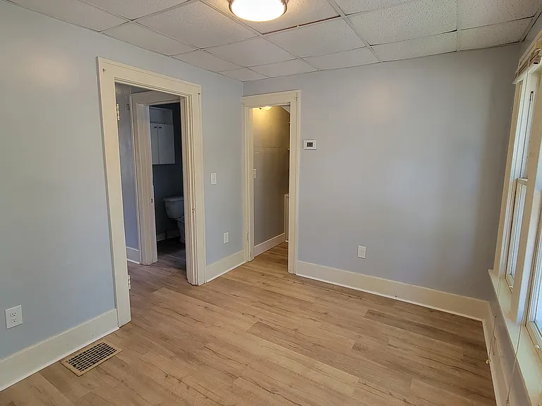 1166 Hall St SE — Photo 4