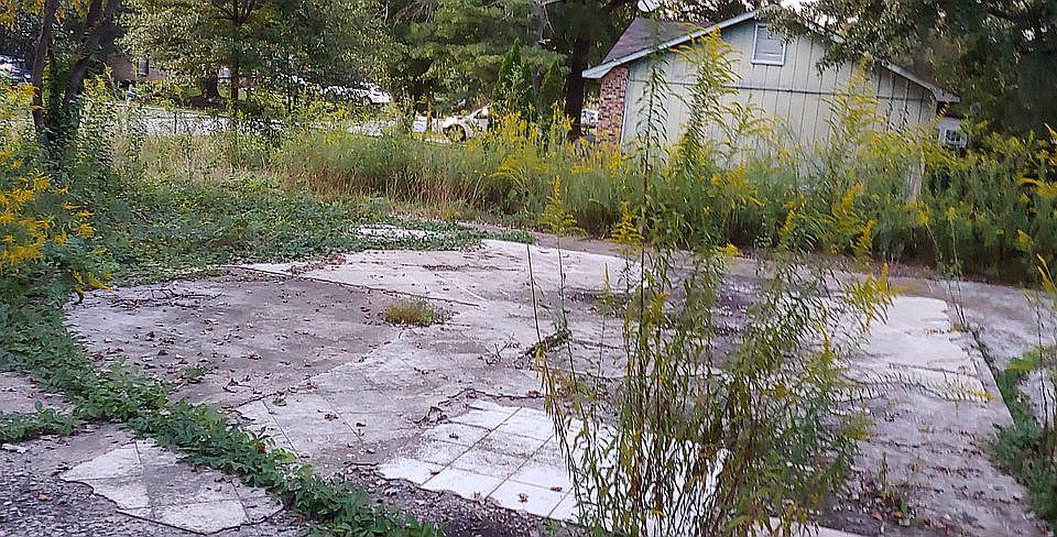1st image of 8816 E Bourne Dr