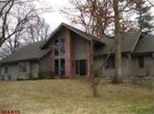 21 Broadview Farm Rd, Saint Louis, MO 63141
