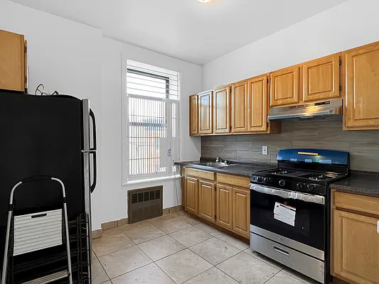 Rented by Compass | media 19