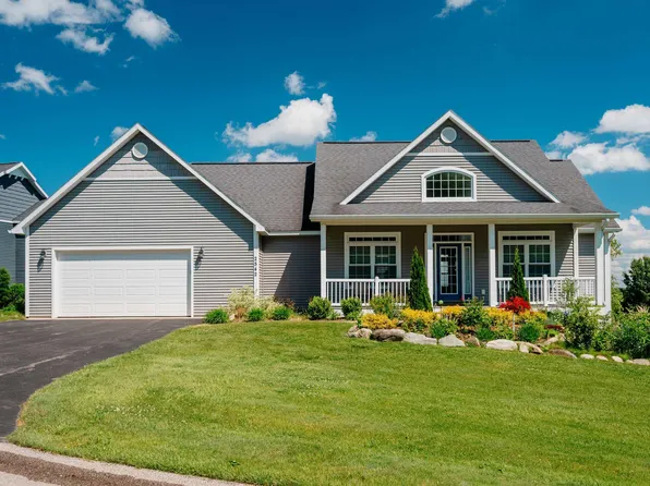 2542 W Crown Dr #3, Traverse City, MI 49685