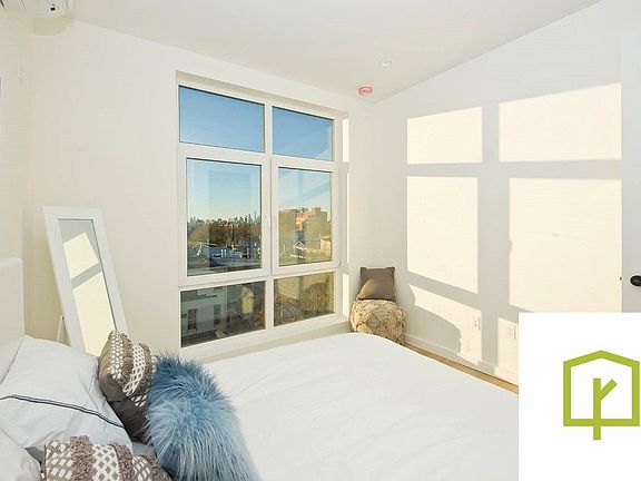 2nd image of 1875 Atlantic Ave #9T
