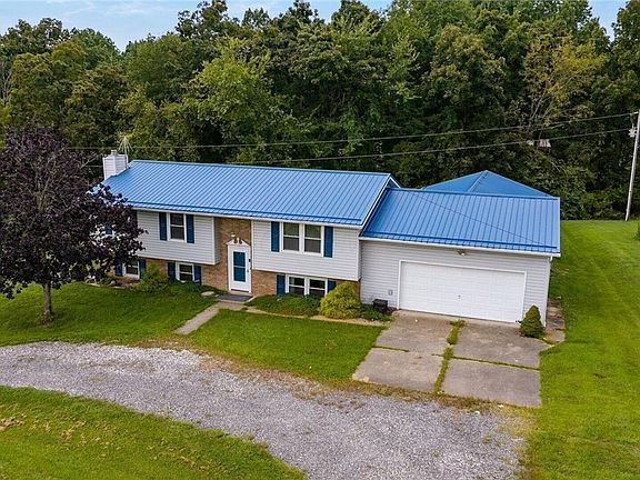 3rd image of 60145 Wintergreen Rd