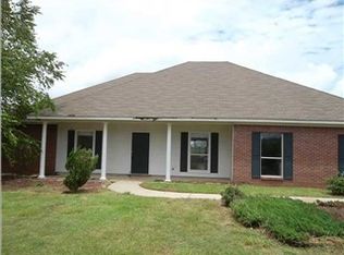 143 Waldrop Ln, Flora, MS 39071