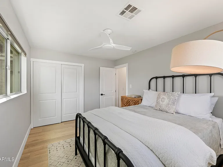 4244 N 35th Pl — Photo 24