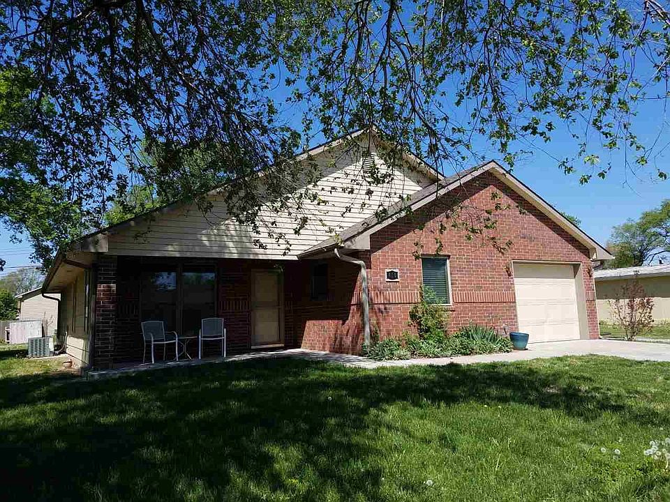 1st image of 416 N Woodlawn Ave