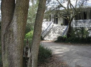 8449 Palmetto Pointe Ln, Edisto Island, SC 29438