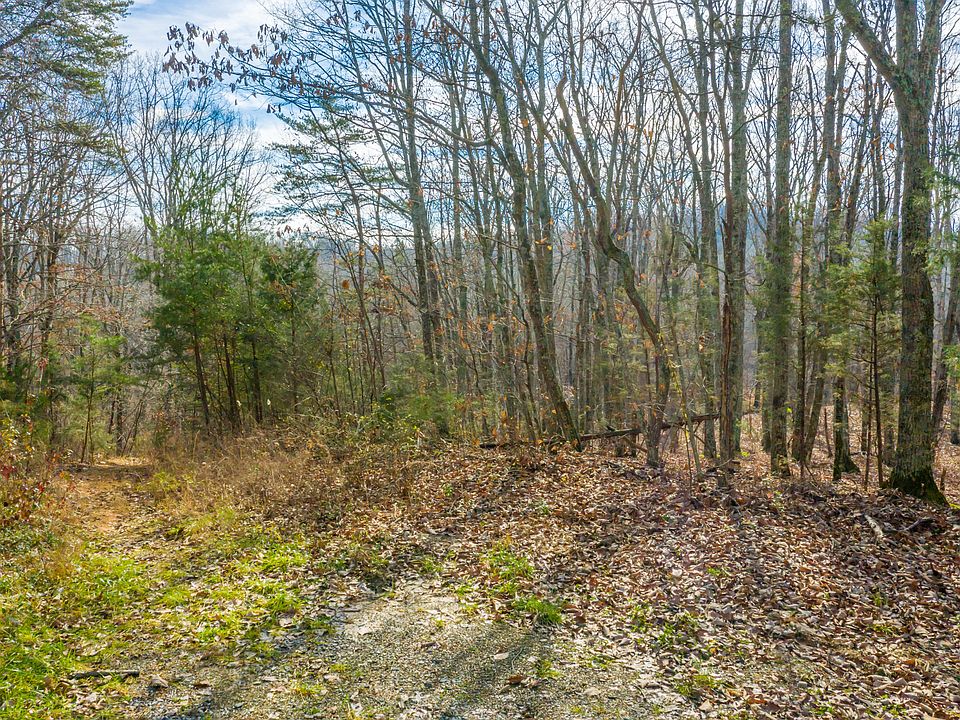 1st image of Oak Hill Ln