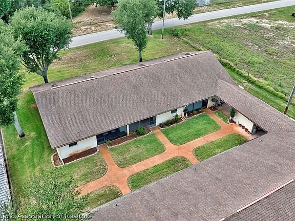 5th image of 17 Charlton Dr