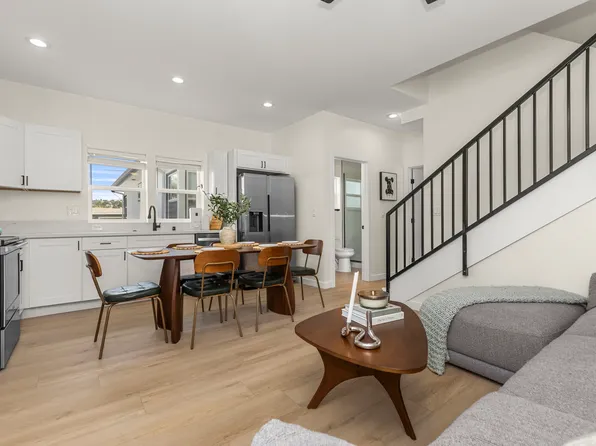 6409 Richard St, San Diego, CA 92115