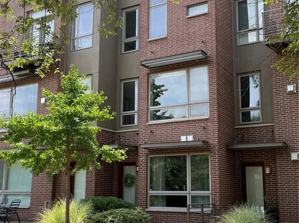 4524 Mill St #402, Kansas City, MO 64111