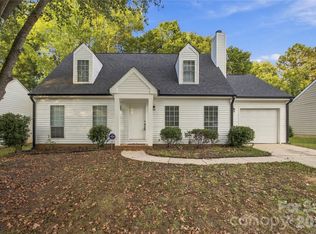 8345 Houndstooth Dr, Charlotte, NC 28227