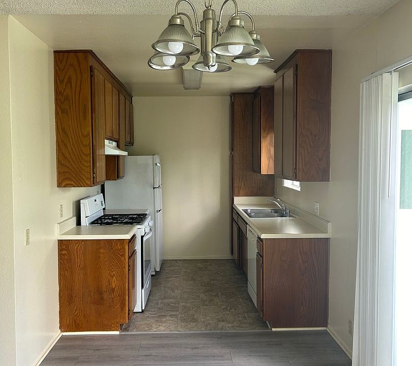 11184Hust 11184 Huston St North Hollywood CA Zillow