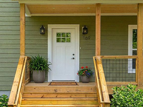 2nd image of 169 Cascade Ridge Rd