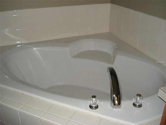5th image of 624 Hatchwood Dr