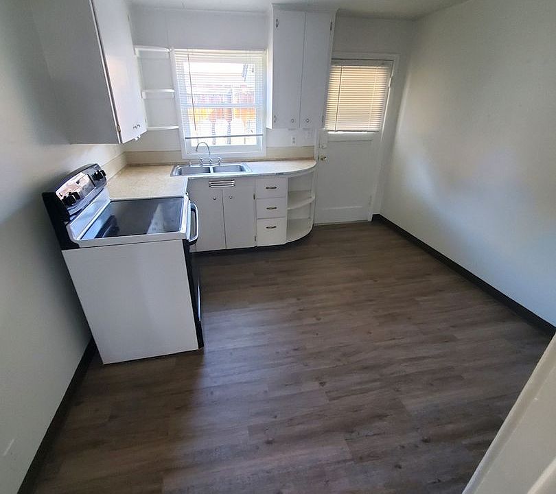 2nd image of 345 NE 6th St #3