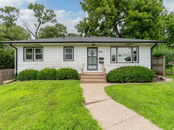 630 W Lombard St, Davenport, IA 52803