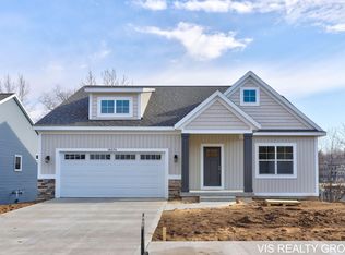 16474 Wickshire Pl, Spring Lake, MI 49456