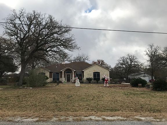 3rd image of 302 Rosewood Dr