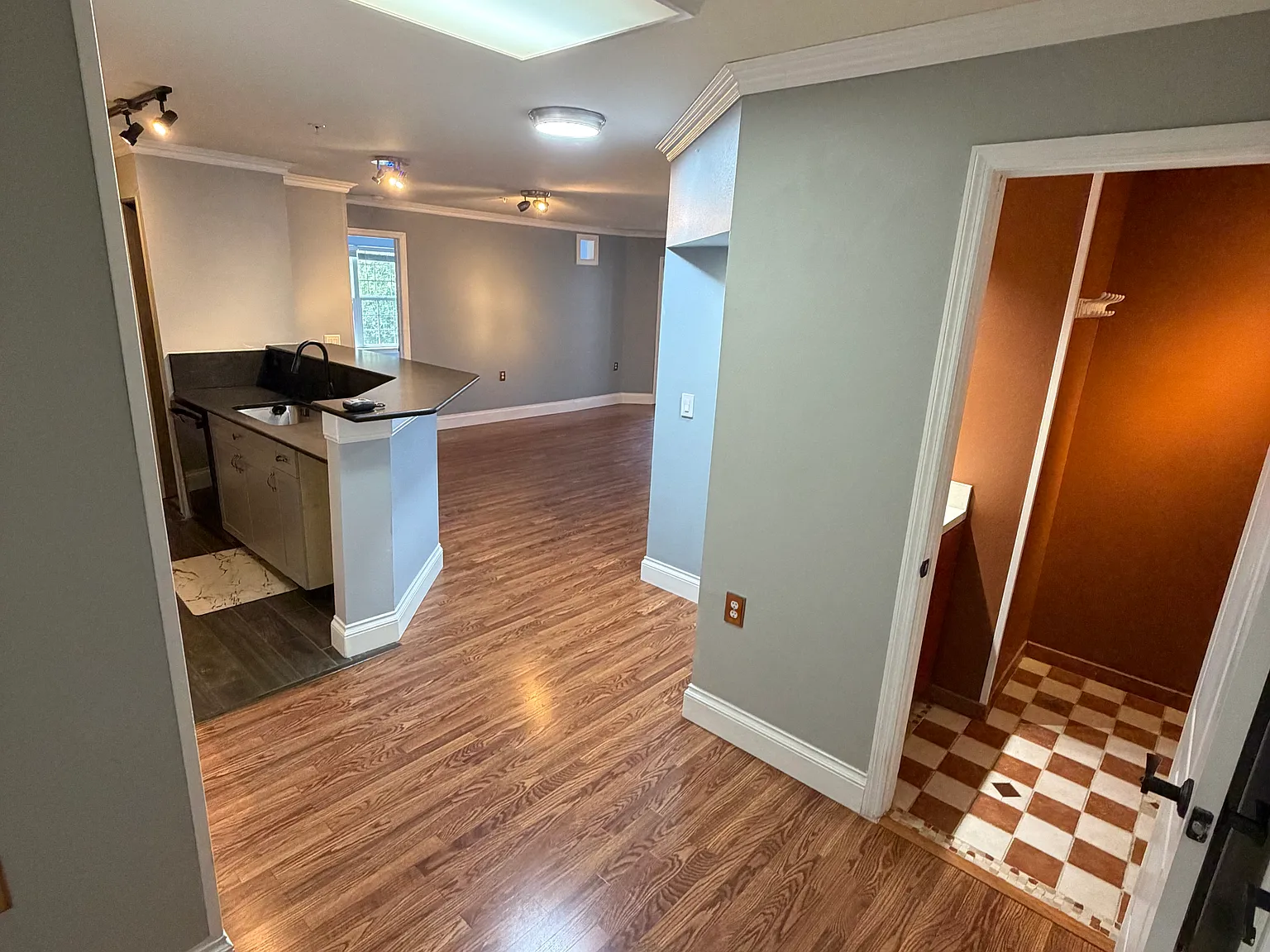 1640 Villa Capri Cir — Photo 3