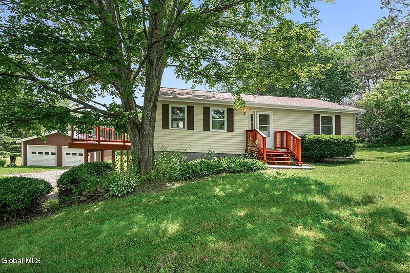 3rd image of 286 Buck Hill Road