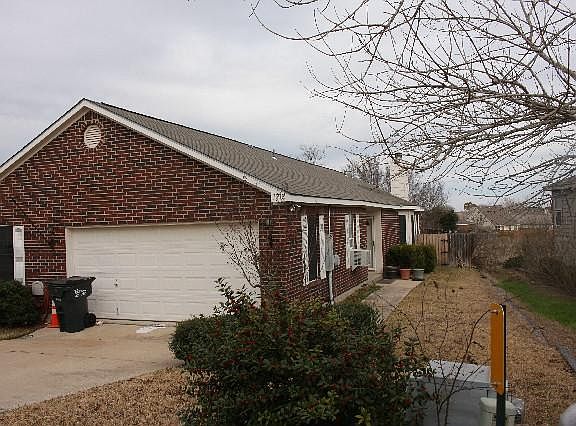 2nd image of 1217 Hilltop Dr
