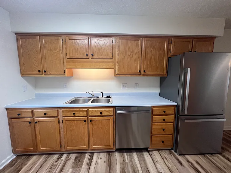 1046 Bridge Ave — Photo 10