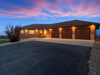 19236 Hat Ranch Dr, Belle Fourche, SD, 57717