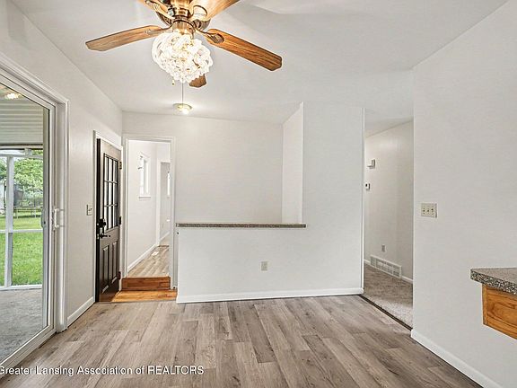 4th image of 4822 Sylvester Ave