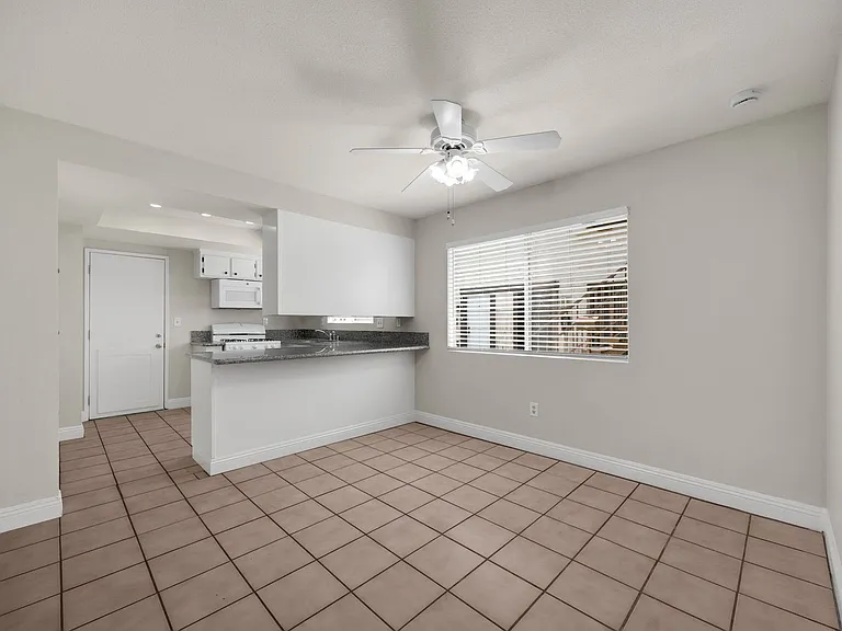 730 N Kathleen Ln — Photo 14