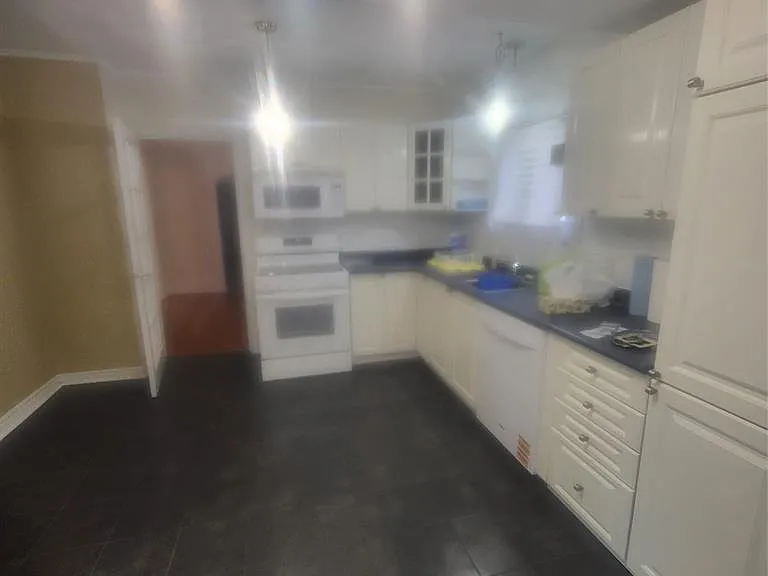 2024 Ottawa St #BACK — Photo 5