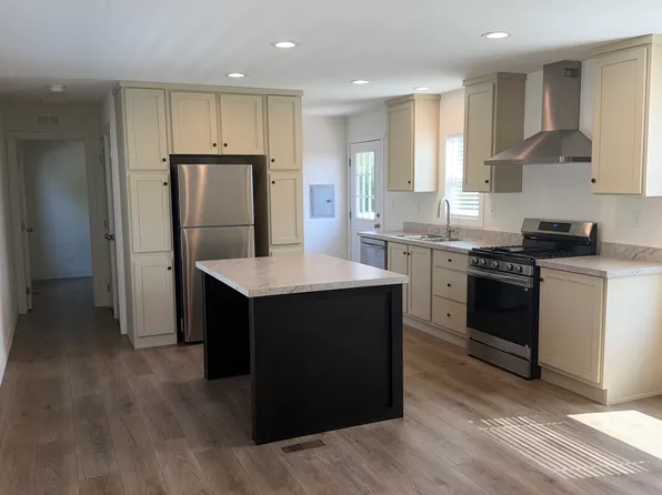 296 N Hope Ave, Santa Barbara, CA 93110