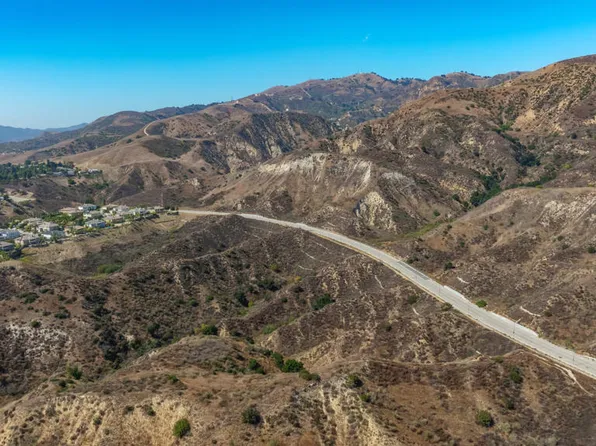 1 Sesnon Blvd, Granada Hills, CA 91344