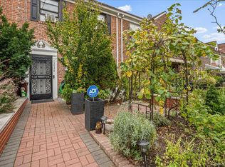 13928 Pershing Cres, Jamaica, NY 11435