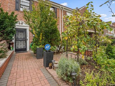13928 Pershing Crescent, Jamaica, NY, 11435