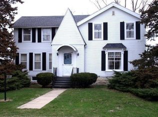 307 S 3rd St, Kirkland, IL 60146